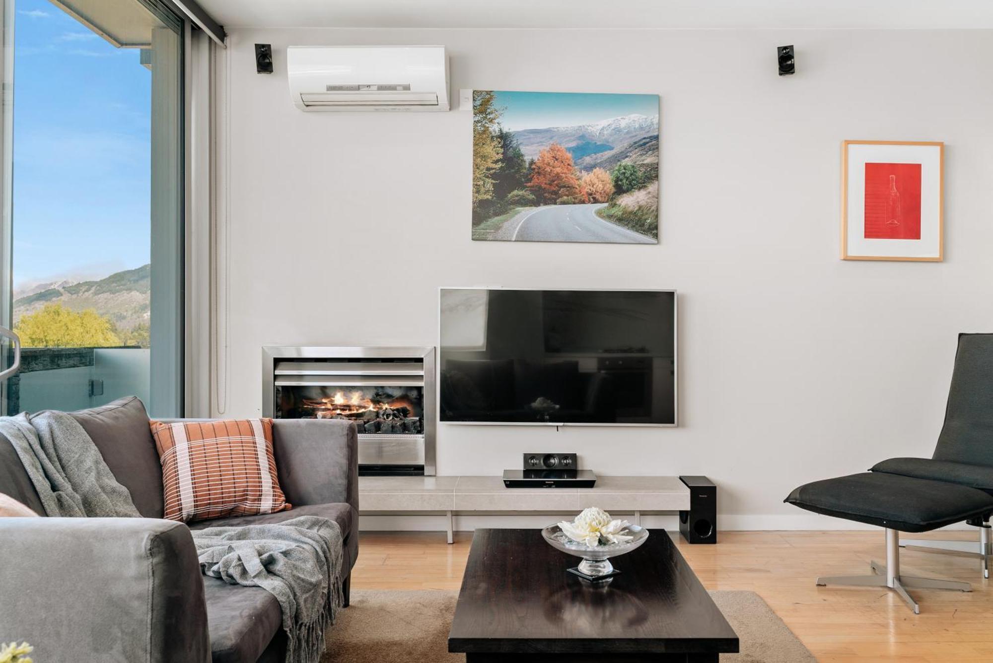 Modern Executive Living In Pounamu Квинстаун Экстерьер фото