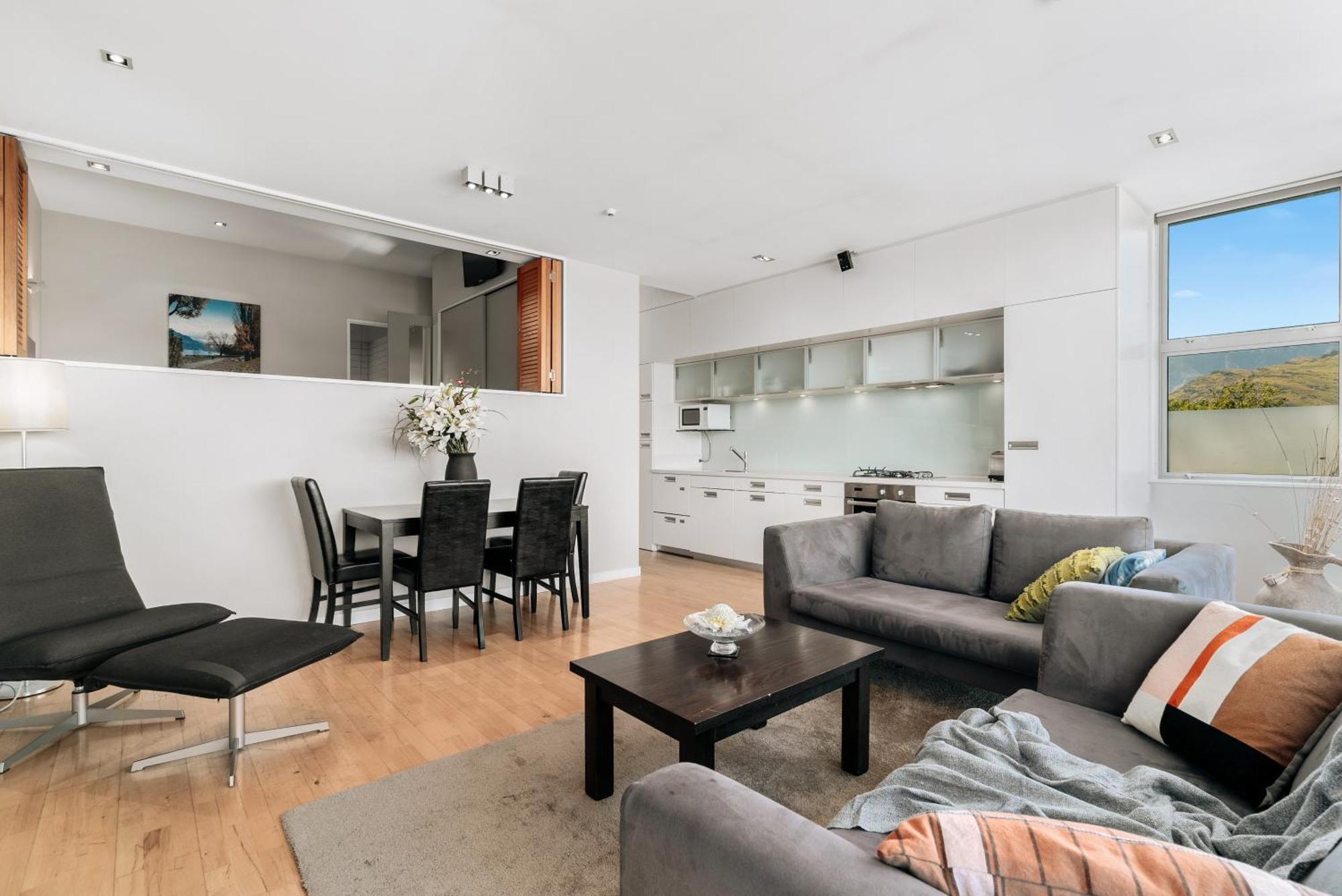 Modern Executive Living In Pounamu Квинстаун Экстерьер фото
