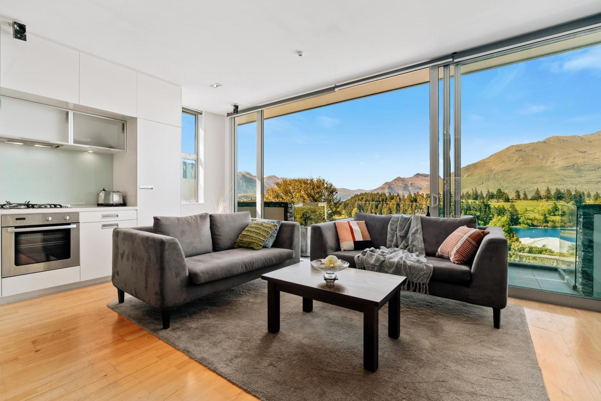 Modern Executive Living In Pounamu Квинстаун Экстерьер фото